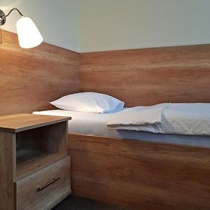 Pokój z łóżkiem king-size